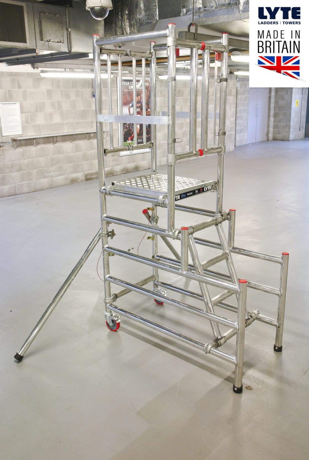 Lyte Lightweight Podium Steps with Saloon Gates and Stabilisers