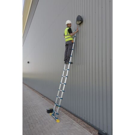 85038_EI_Fixing_Light_Male