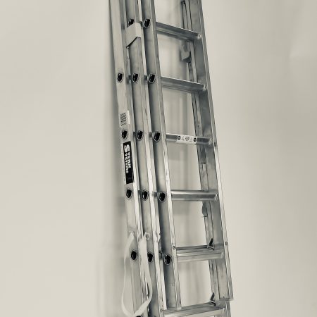 Sterk Systems Aluminium Triple Extension Ladder