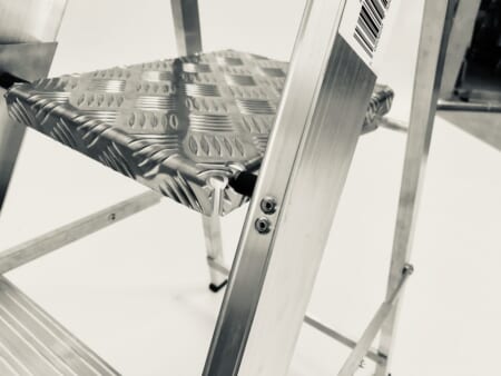 Double riveted Platfom Stepladder