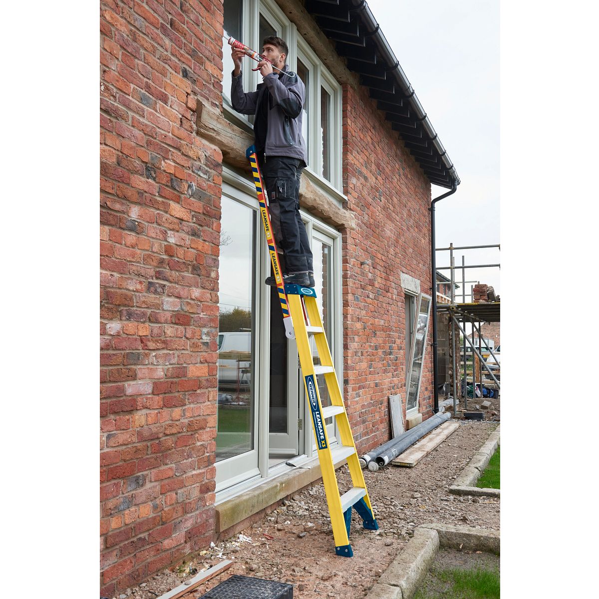 Werner LEANSAFE X3 Fibreglass Multi-Purpose Ladder - Image 9