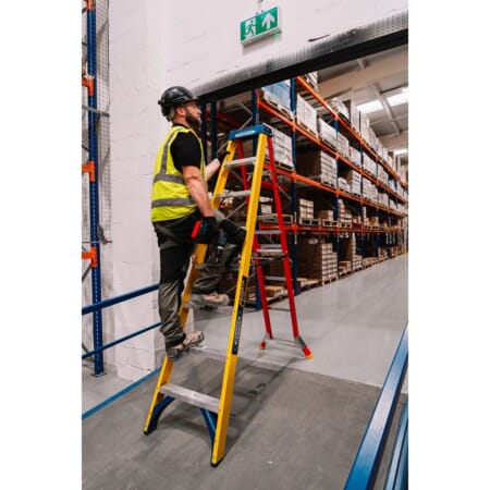 Werner Adjustastep Pro Fibreglass Step Ladder - Image 20