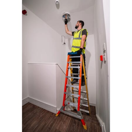 Werner Adjustastep Pro Fibreglass Step Ladder - Image 23